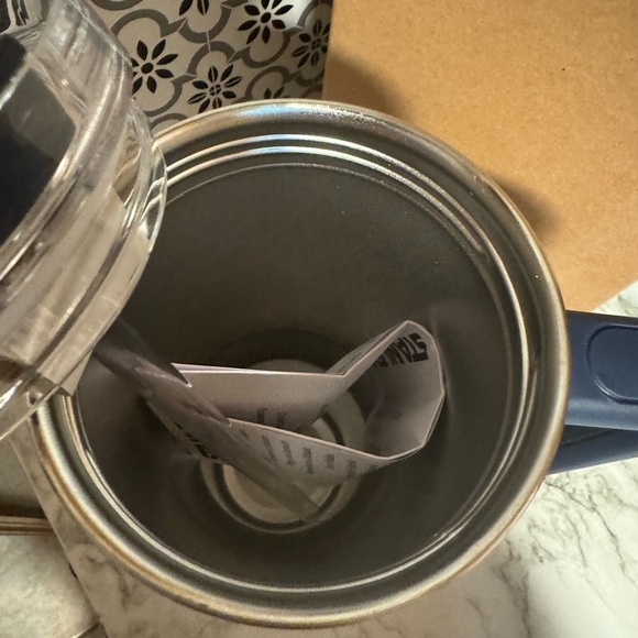 40oz Abstract Geo H2.0 FlowState Quencher Tumbler - Limited Edition - Picture 7 of 7